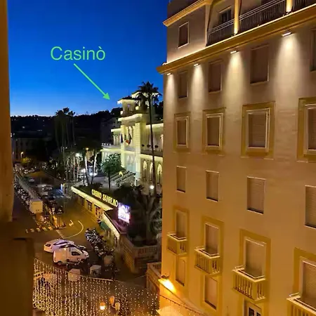 公寓 Nonsolomare Wifi Aria Condizionata Ascensore 圣雷默